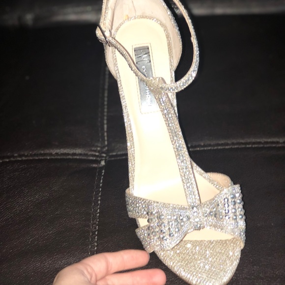 Heels - Picture 4 of 6